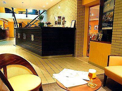 Hotel Restaurant L'hirondelle 2*
